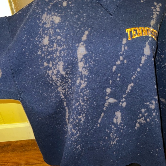 2/$30 Vintage Russell Athletic TN Navy Cropped Raw Hem Long Sleeve Pullover XL - Picture 4 of 12